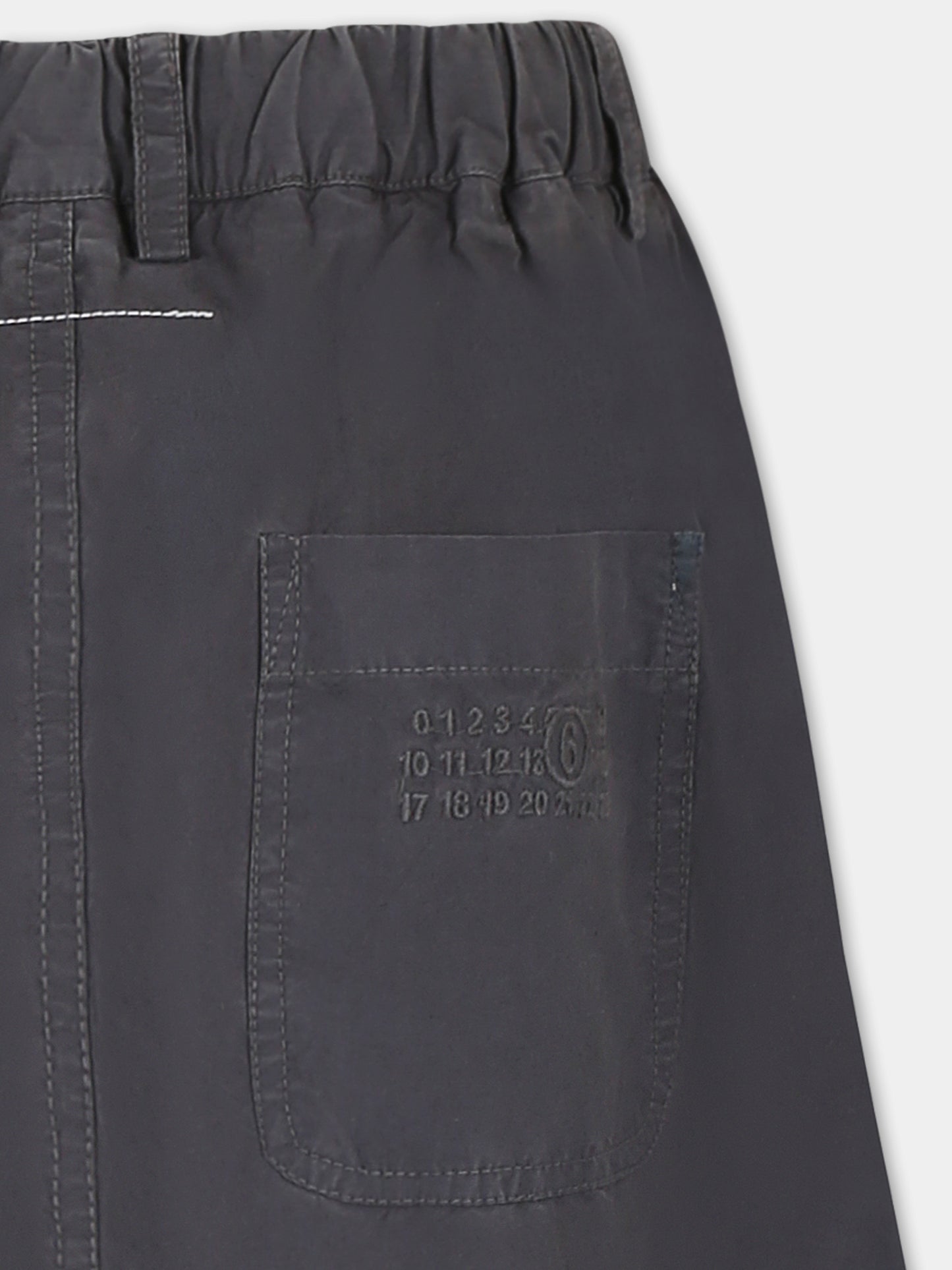 Pantaloni grigi per bambini con logo numerico