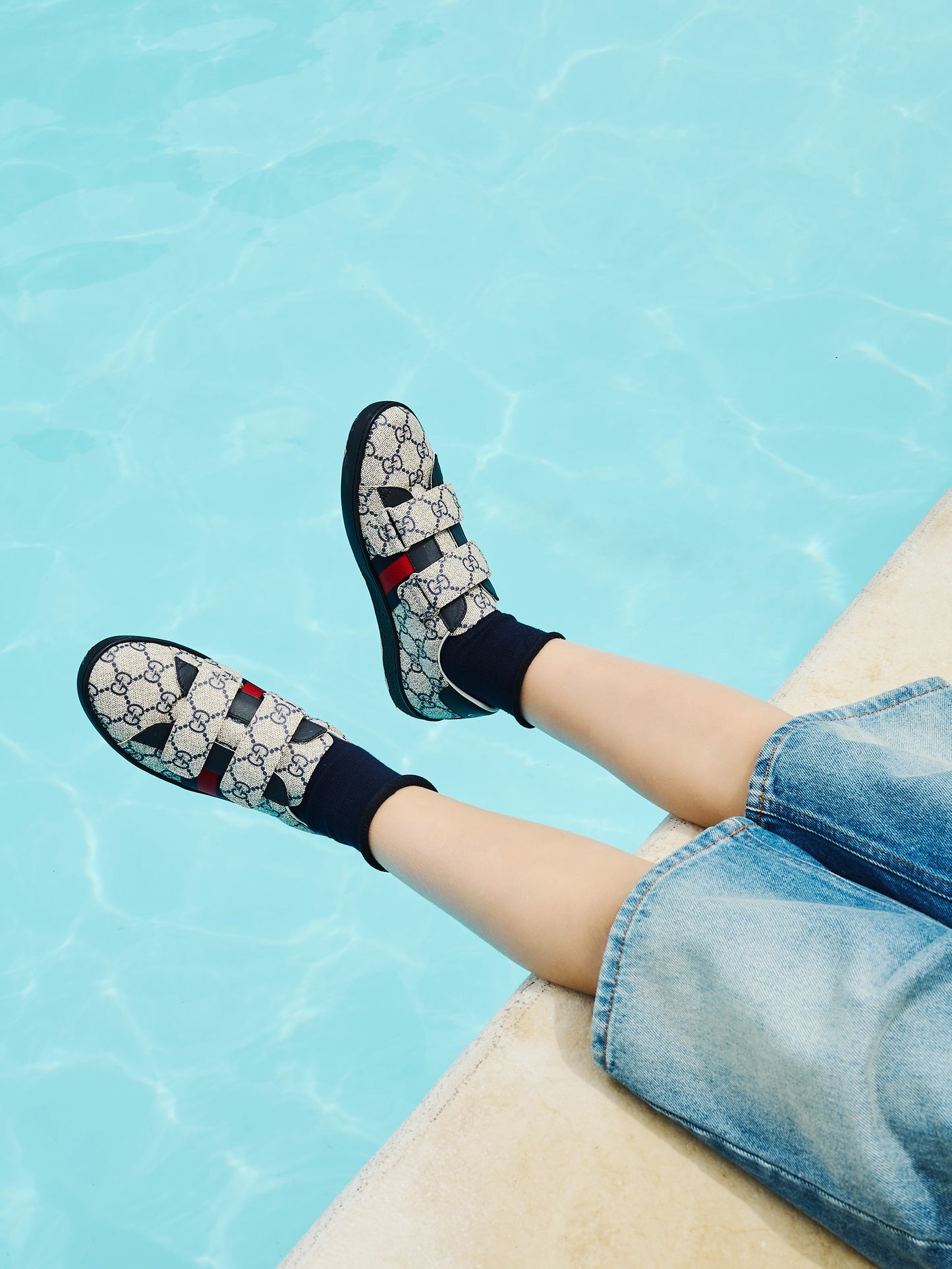 Shorts blu per bambini con dettaglio Web