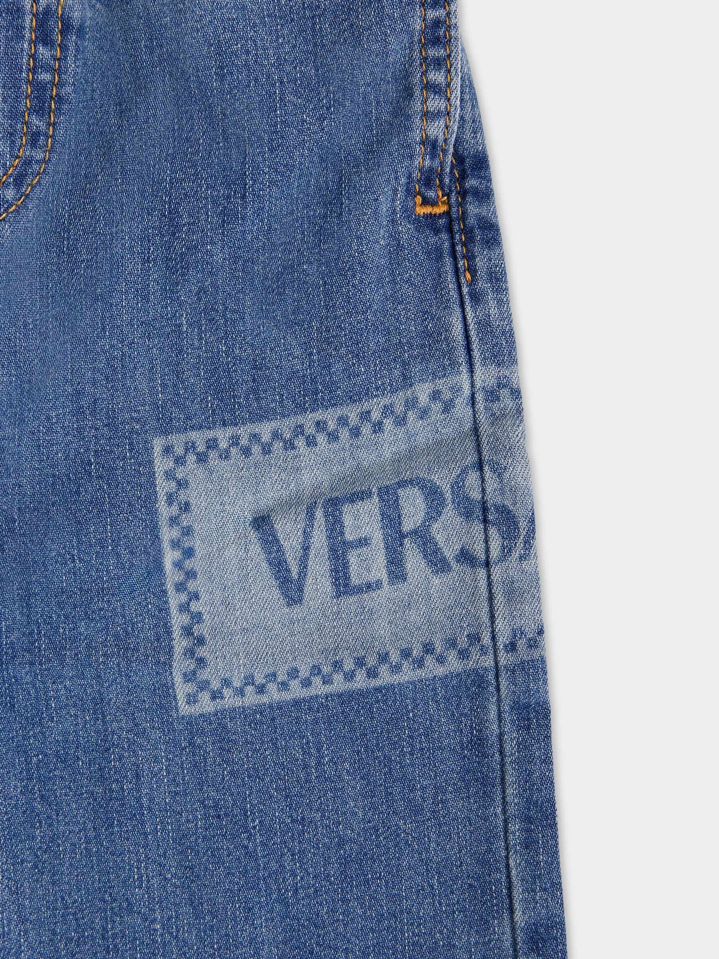 Jeans con '90s vintage logo per neonati