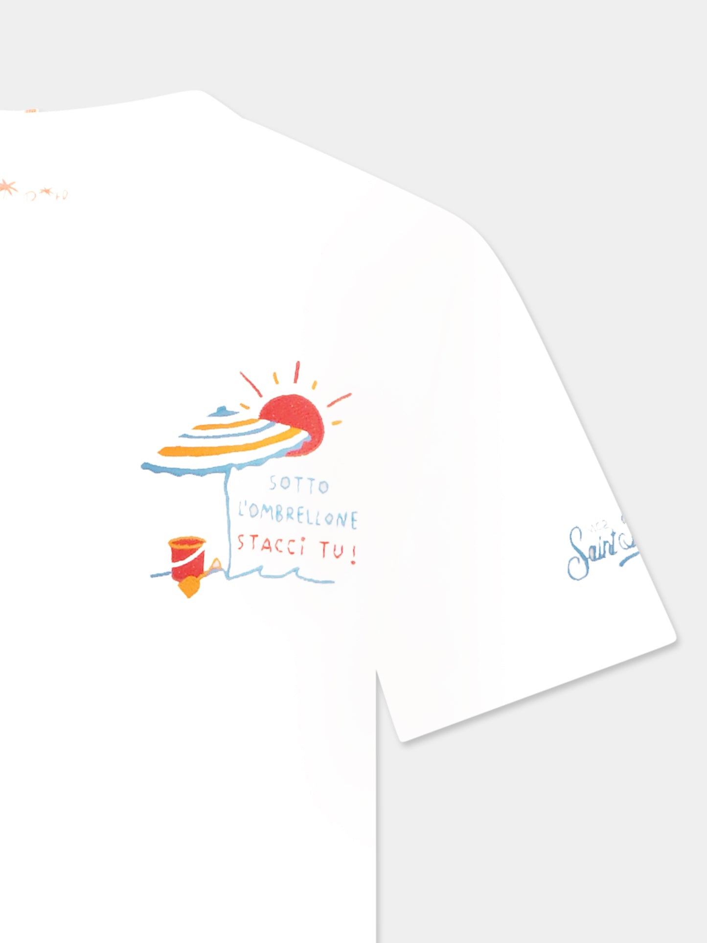 T-shirt bianca per bambino con scritta e ombrellone