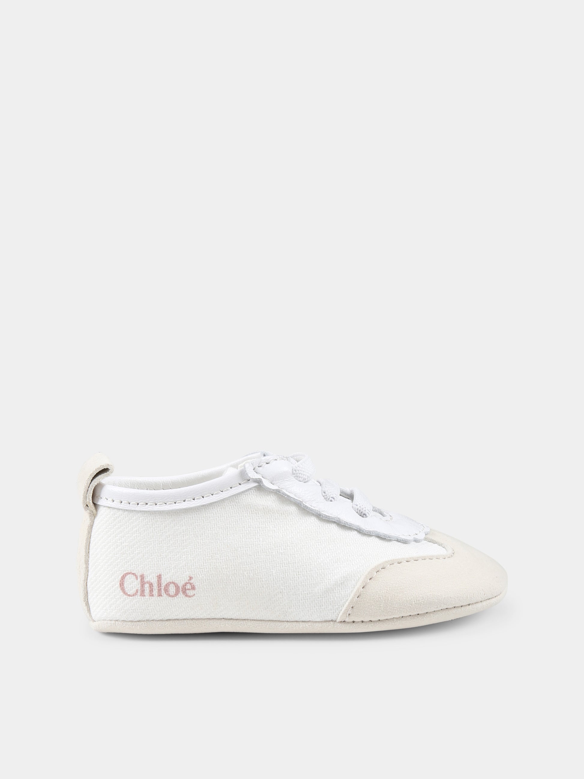 Stringate bianche per neonata con logo,Chloé Kids,C20557 117