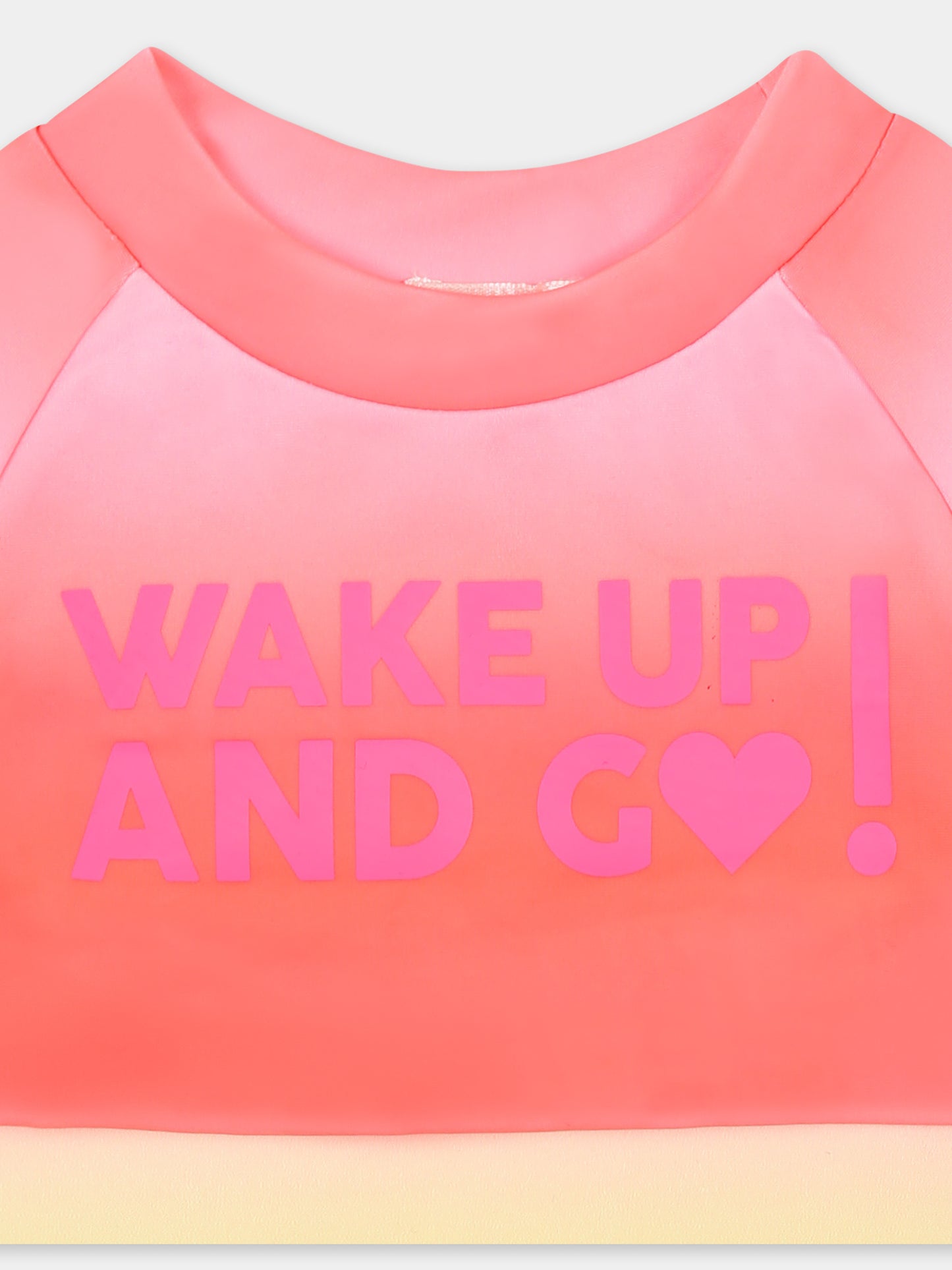 T-shirt multicolor crop per bambina con scritta fucsia