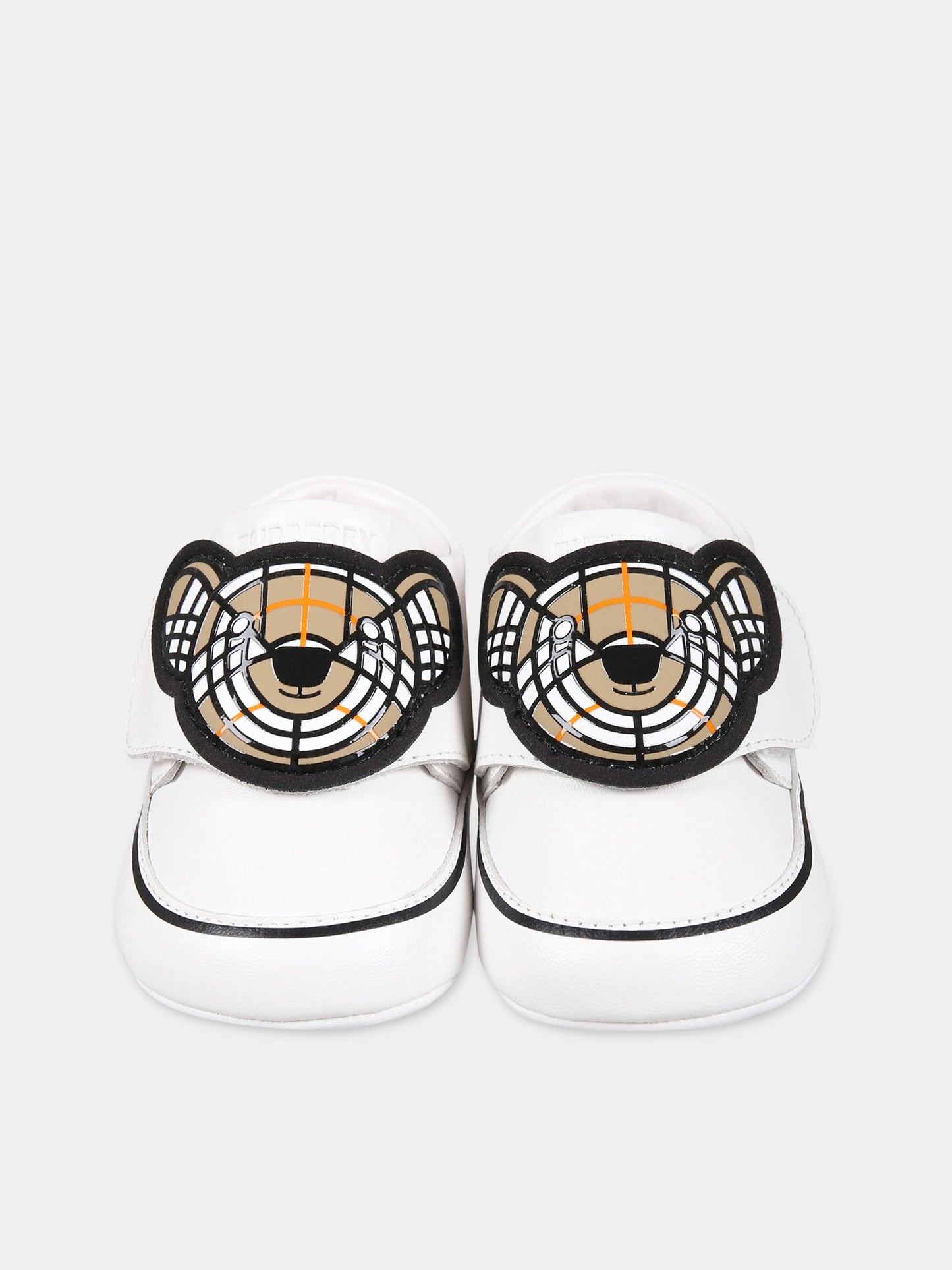 Sneakers bianche da culla per neonato con iconico Thomas Bear e logo,Burberry Kids,8064747
